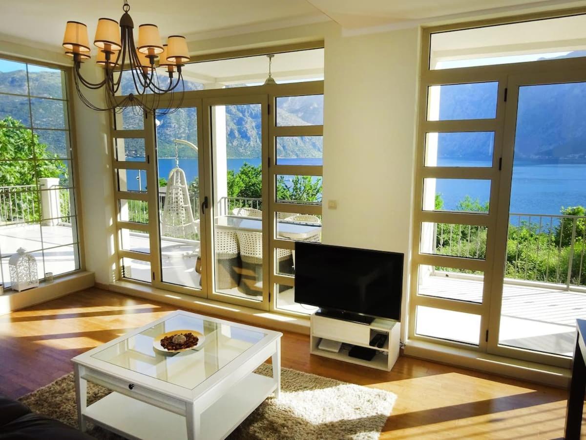Blue Bay 2 Bedroom Apartment เพรอชานิ ภายนอก รูปภาพ